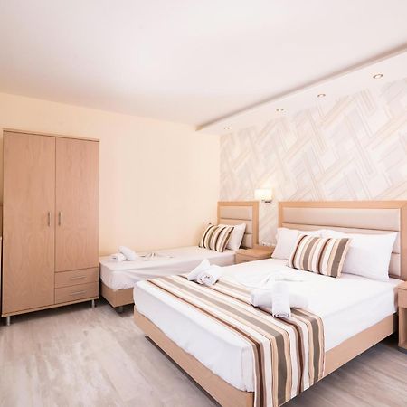 利迈纳里亚Star Bay Luxury公寓式酒店 客房 照片