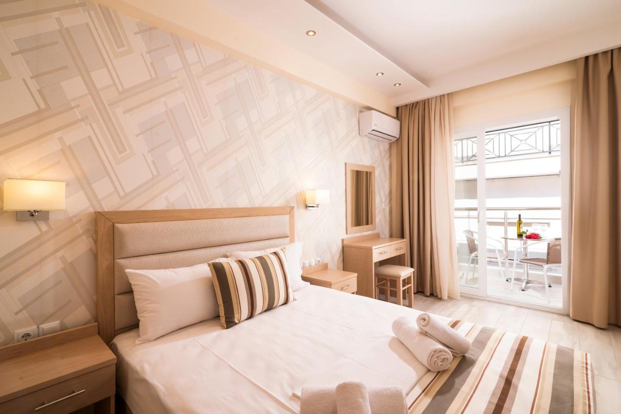 利迈纳里亚Star Bay Luxury公寓式酒店 外观 照片